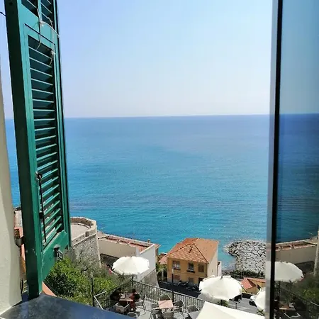 Nel Borgo Con Splendida Vista Sul Mare Cervo